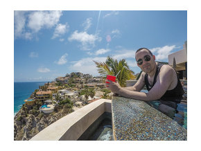 La piscine infinie à Cabo San Lucas